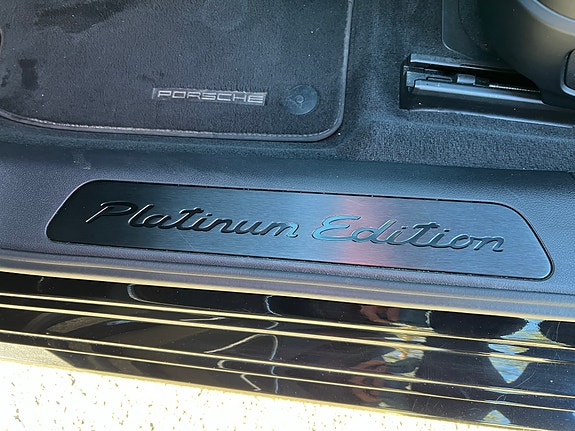 Porsche Panamera 4 20 of 21