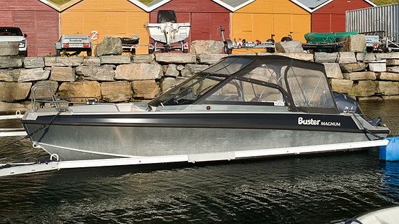 Buster Magnum 2 of 4