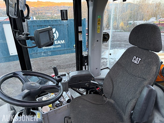 Cat CS66B 13 of 30
