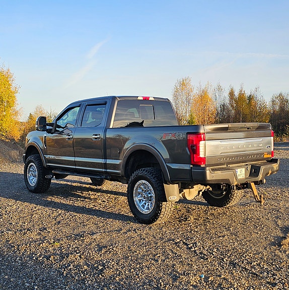 Ford F-350 5 of 25