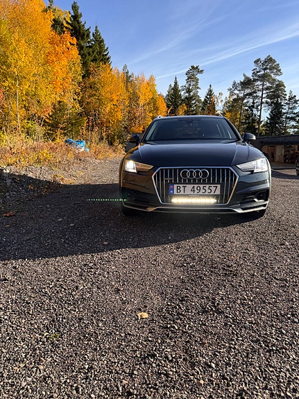 Audi A4 allroad 2 of 14