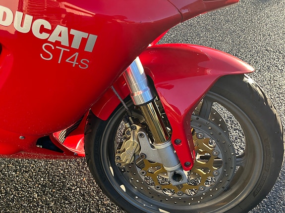 Ducati ST4 9 of 17
