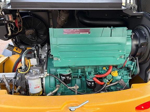 Volvo L25F 4 of 5