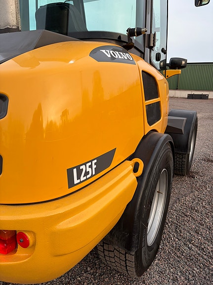 Volvo L25F 5 of 5