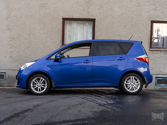 Toyota Verso-S 10 of 30