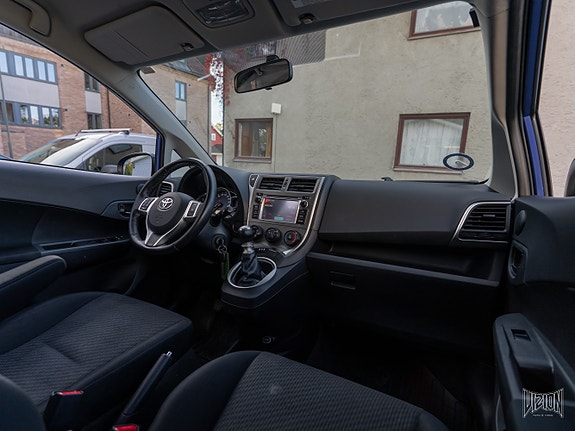 Toyota Verso-S 19 of 30