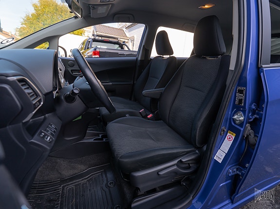 Toyota Verso-S 20 of 30