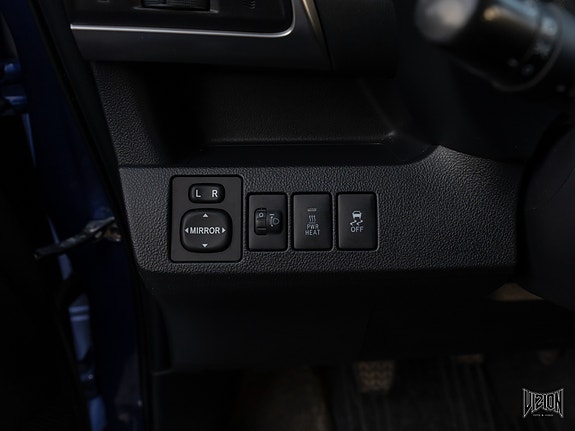 Toyota Verso-S 30 of 30
