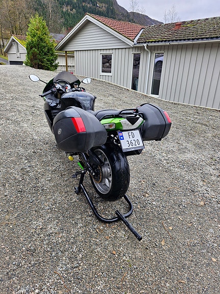 Kawasaki ZZR 1400 12 of 12