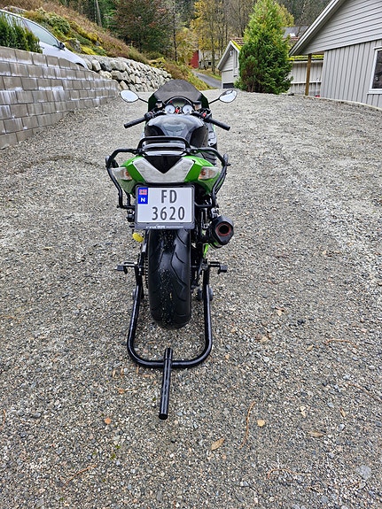 Kawasaki ZZR 1400 9 of 12