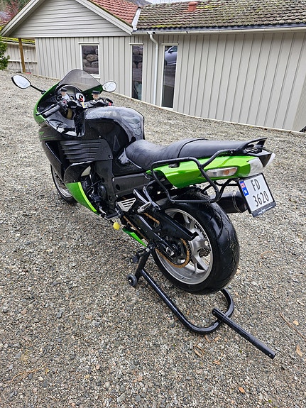 Kawasaki ZZR 1400 10 of 12