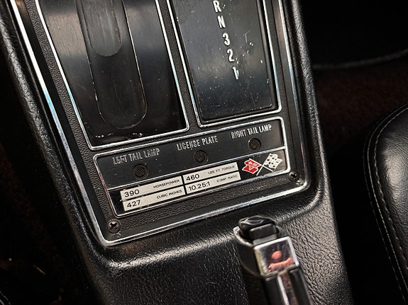 Chevrolet Corvette 16 of 28