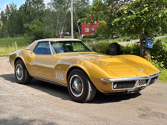 Chevrolet Corvette 3 of 28