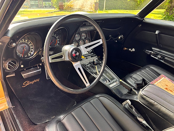 Chevrolet Corvette 11 of 28