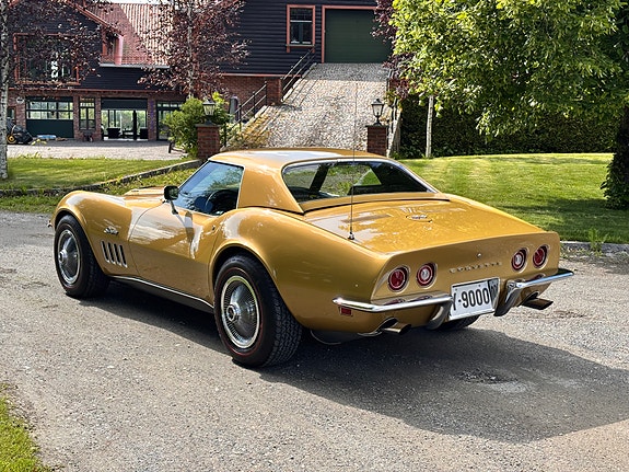Chevrolet Corvette 7 of 28