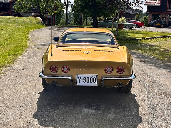 Chevrolet Corvette 6 of 28