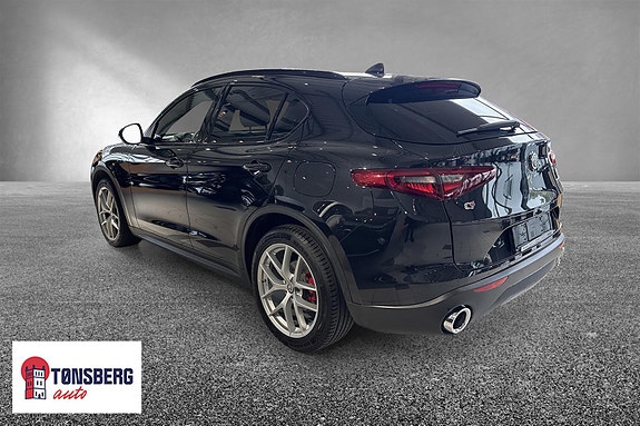 Alfa Romeo Stelvio 7 of 21