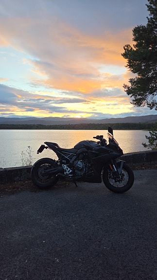 Suzuki GSX-8R 4 of 9