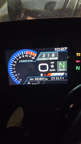 Suzuki GSX-8R 9 of 9