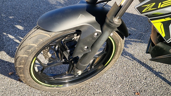 Kawasaki Z 125 16 of 17
