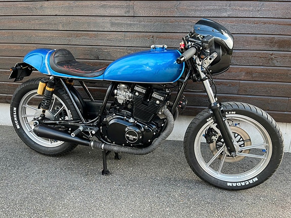 Suzuki GSX 400 3 of 4