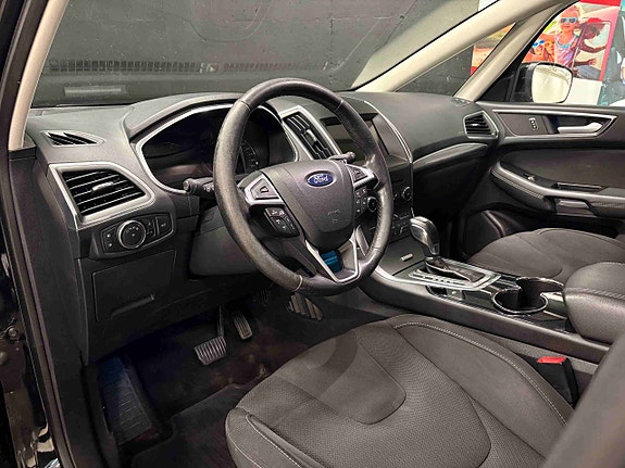 Ford S-MAX 8 of 30