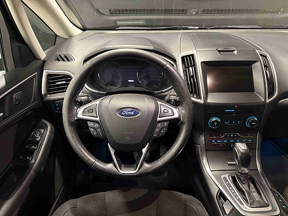 Ford S-MAX 9 of 30