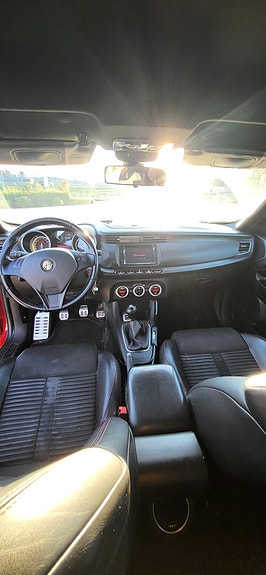 Alfa Romeo Giulietta 11 of 14
