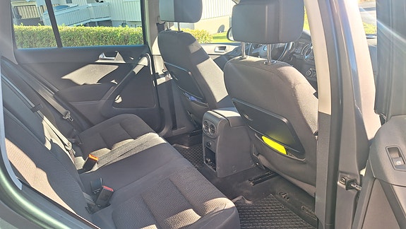 Volkswagen Tiguan 6 of 9