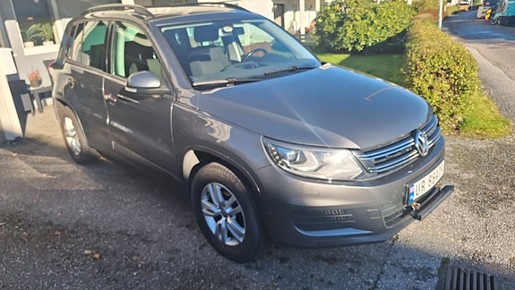 Volkswagen Tiguan 2 of 9