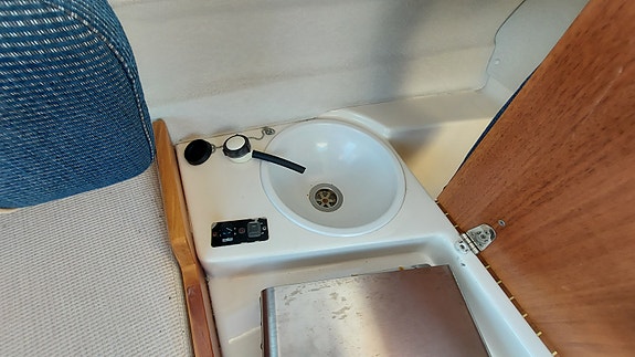 Bella 580C Pilothouse ( komplett pakke masse utstyr ) 11 of 23