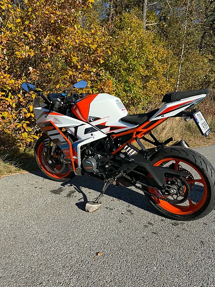 KTM RC 125 3 of 6