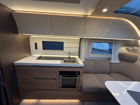 Adria ALPINA 763 UK 9 of 23