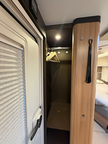 Adria ALPINA 763 UK 11 of 23