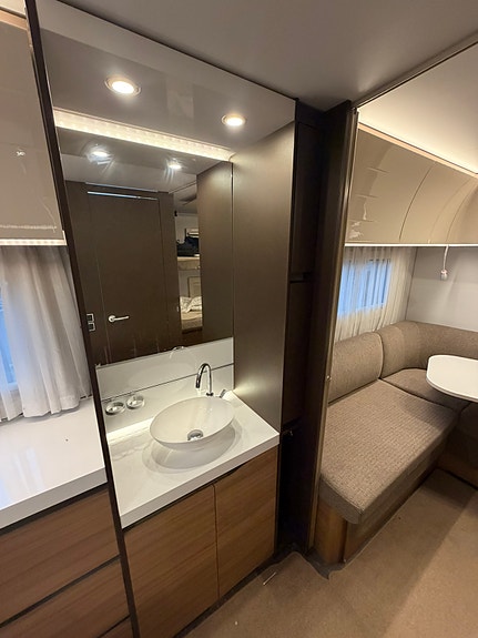 Adria ALPINA 763 UK 15 of 23