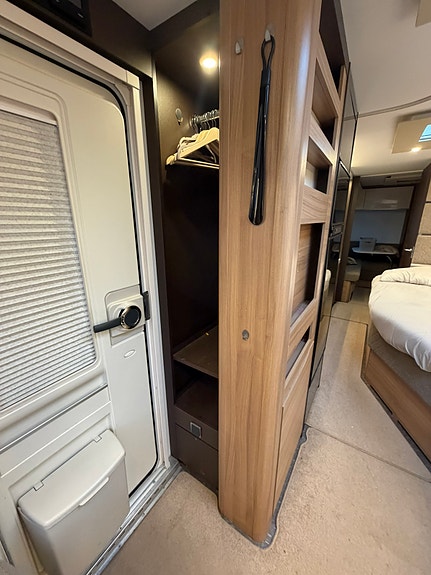 Adria ALPINA 763 UK 10 of 23