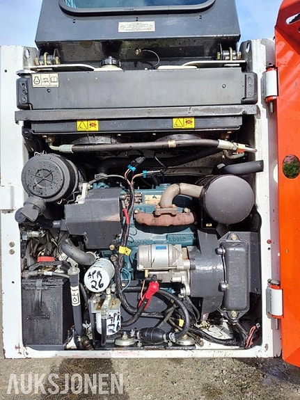 Bobcat S70 7 of 9