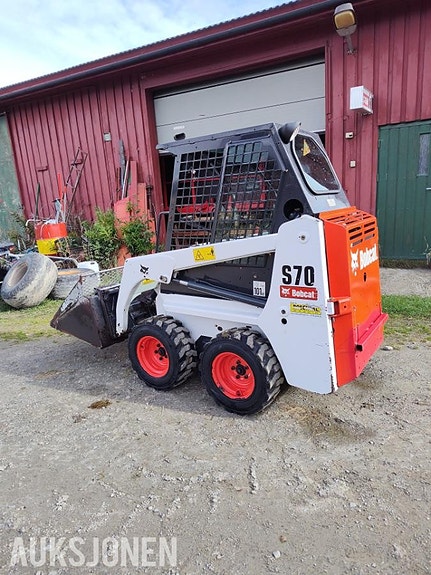 Bobcat S70 3 of 9