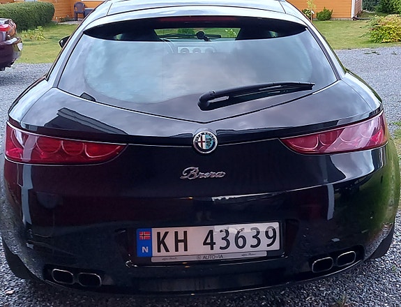 Alfa Romeo Brera 2 of 30