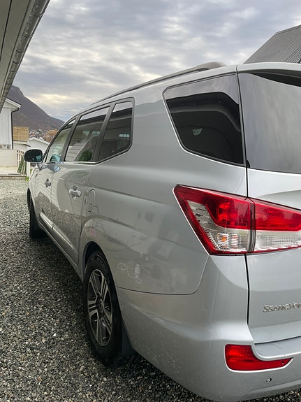 SsangYong Rodius 5 of 30