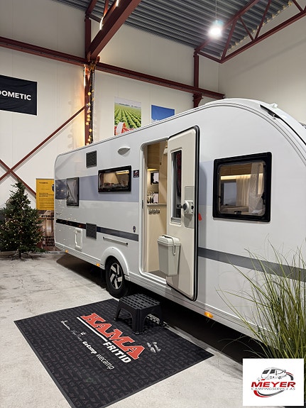 Adria Adora 573 PT Alde 3020 HE -Solcelle - 7 Sengeplasser! 2 of 30