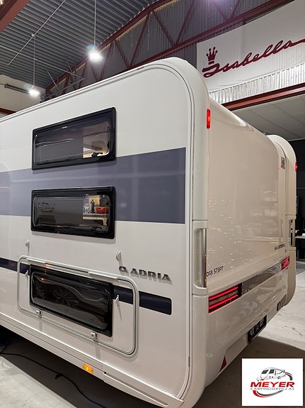 Adria Adora 573 PT Alde 3020 HE -Solcelle - 7 Sengeplasser! 9 of 30