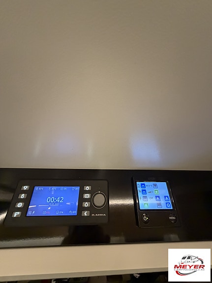 Adria Adora 573 PT Alde 3020 HE -Solcelle - 7 Sengeplasser! 25 of 30