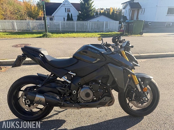 Suzuki GSX-S 1000 20 of 20