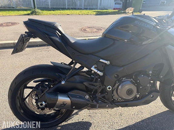 Suzuki GSX-S 1000 16 of 20