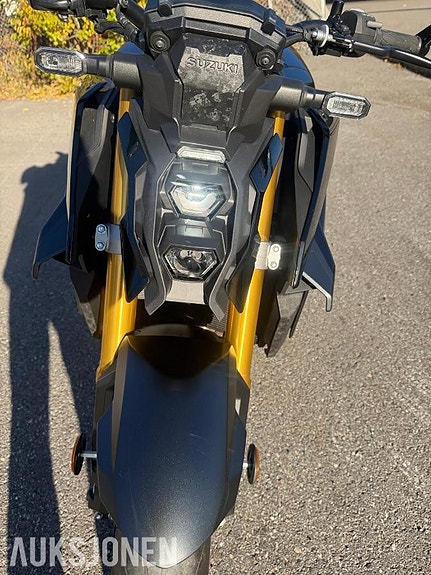Suzuki GSX-S 1000 11 of 20