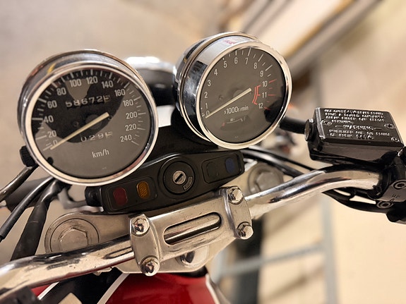 Kawasaki ZEPHYR 750 2 of 21