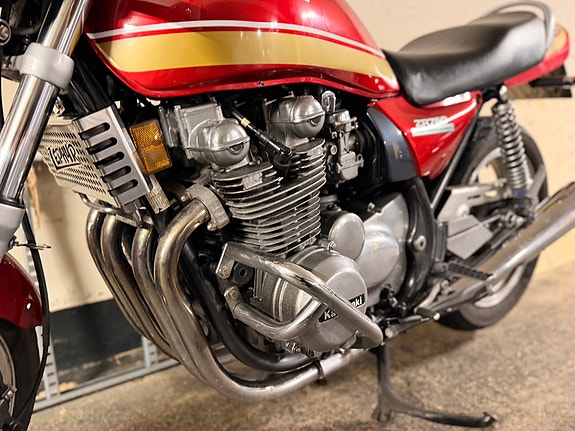 Kawasaki ZEPHYR 750 13 of 21