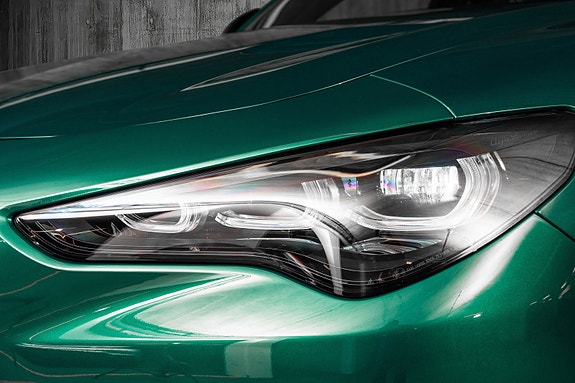 Alfa Romeo Stelvio Quadrifoglio 10 of 30