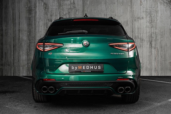 Alfa Romeo Stelvio Quadrifoglio 6 of 30